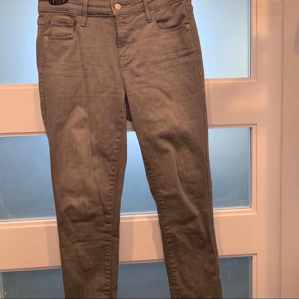 Grey skinny mid high waistedish skinny jeans